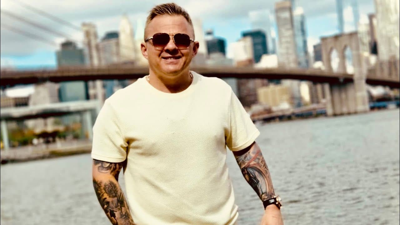 Love Story - teledysk hero